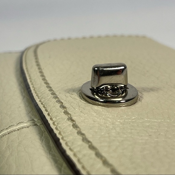 Coach Park Leather Checkbook Wallet Turnlock closure F49164 - Picture 14 of 16